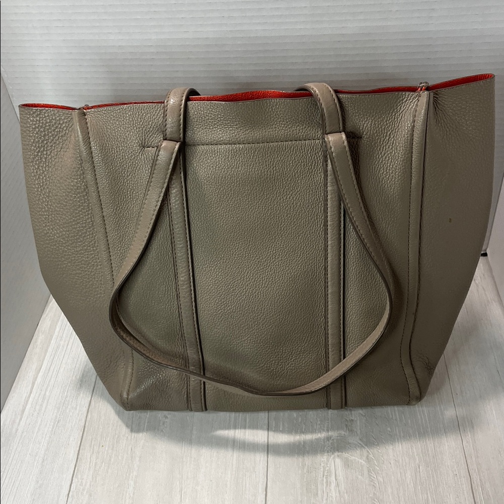 Marc Jacobs Taupe Tote Bag - Picture 5 of 14